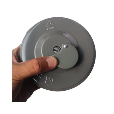 N° OE AZ9112550213 Cap de réservoir de carburant pour Sinotruk HOWO Pièces détachées de carrosserie de camion OEM original