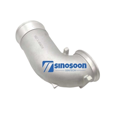 Numéro de pièce VG1800110045 Supercharger Link Elbow for Howo Parts WD615 Moteur Sinotruk