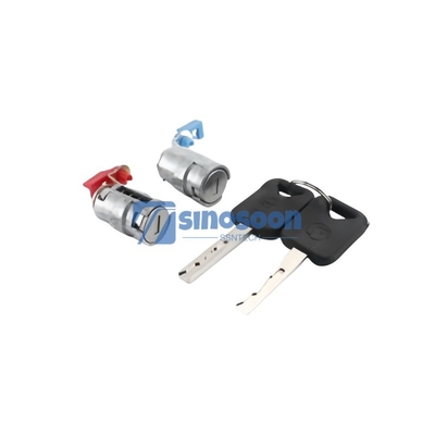 Modèle de camion Shacman X3000 Porte gauche à manche de verrouillage cylindre DZ14251340052 pour les pièces de la carrosserie