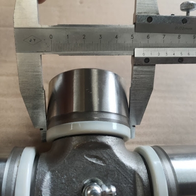 Parties de camions WG9319313210 57*144 mm Assemblage commun universel pour arbre de transmission HOWO