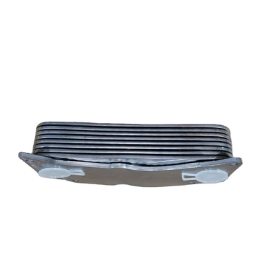 Cooler à huile pour les pièces détachées de camions Sinotruk Howo 1500010334 Construction lourde